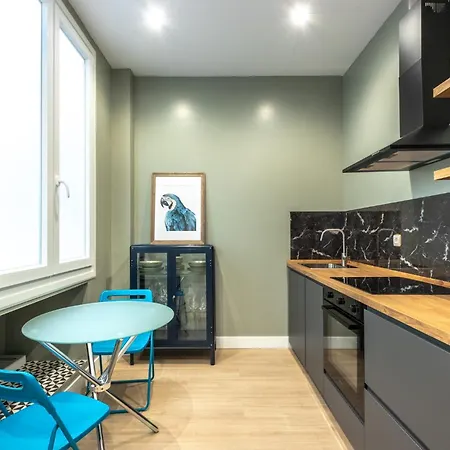 Market Ii By Aston Apartment *